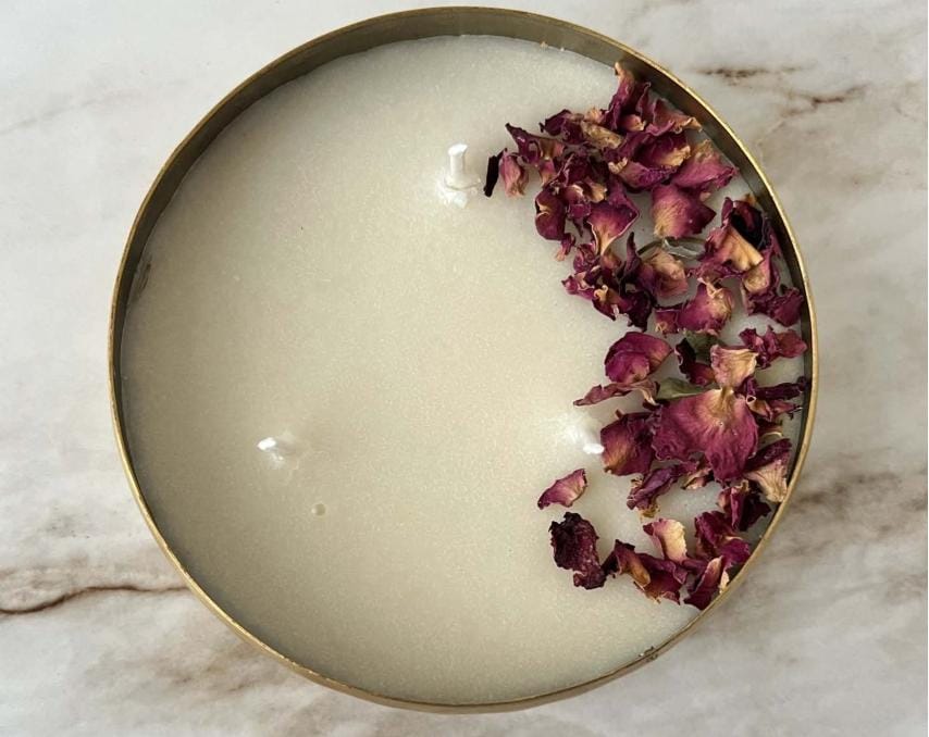 Metal Hammered Urli Candle With Rose Petals