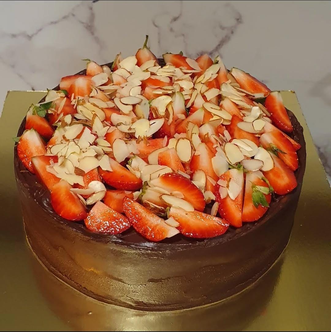 Chocolate Strawberry Cake