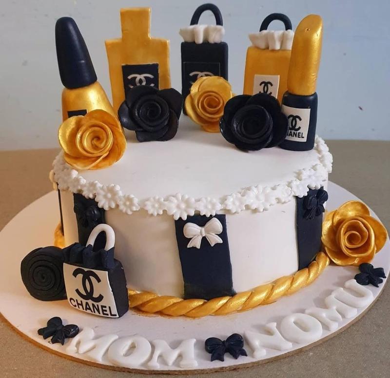 Customized Cakes