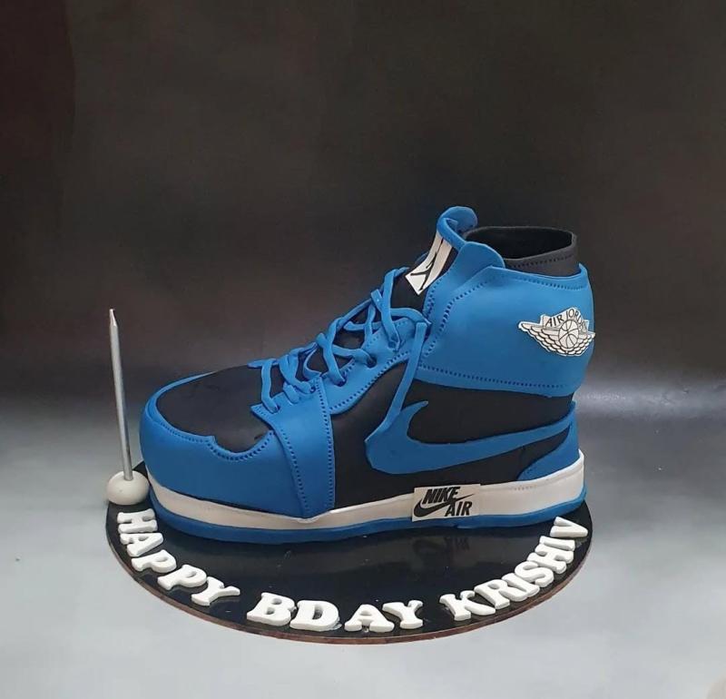 Customized Cakes