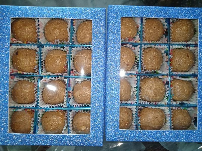 Atta Gondh Ladoos
