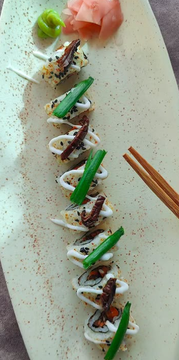 Crunchy Avocado Roll