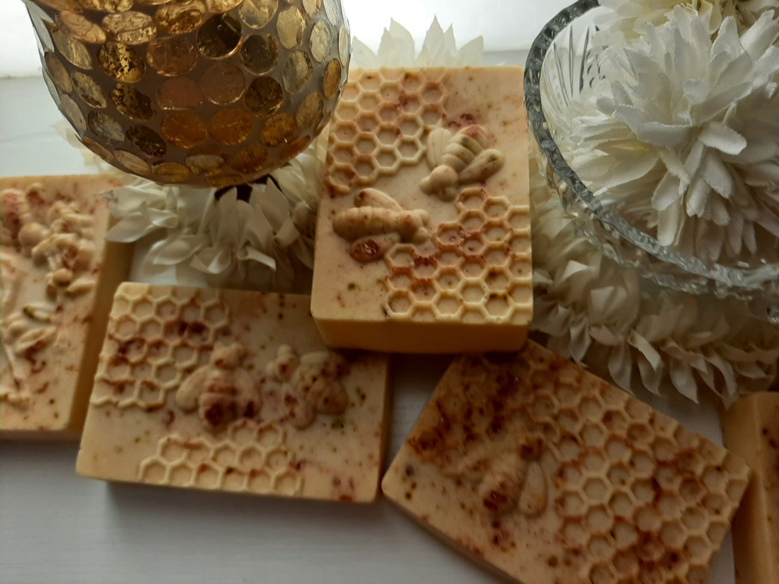 De-Tan Tomato Luxury Soap