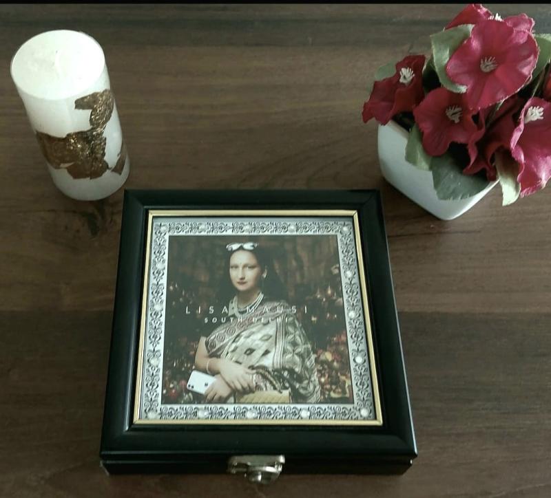 Monalisa Boxes In Desi Avatar