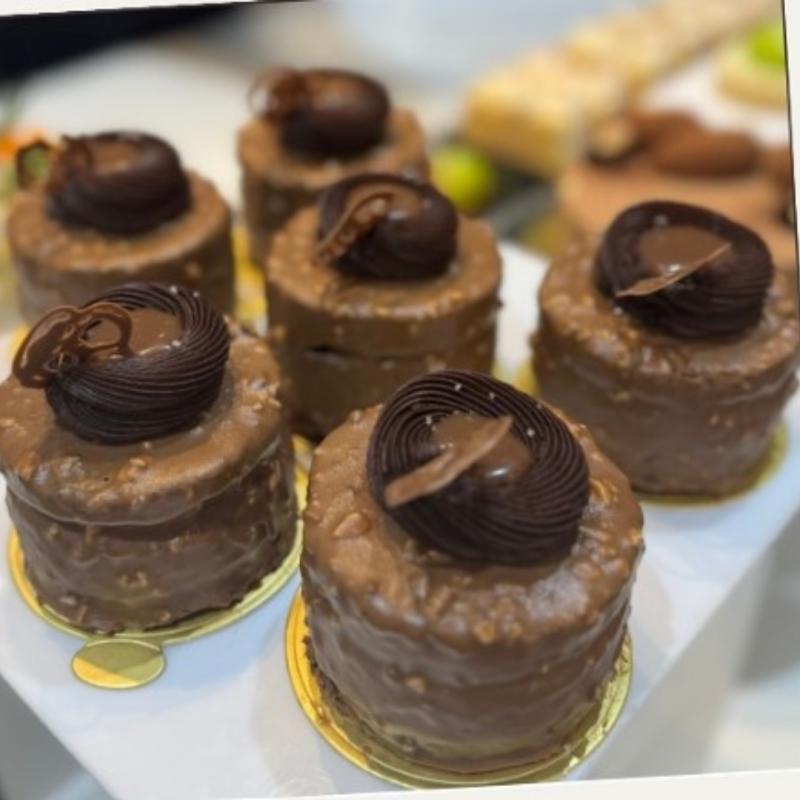 Mini Chocolate Rocher Cake