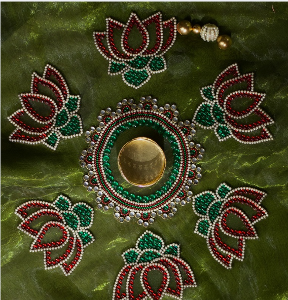 Kundan With Red & Green Beads Lotus Rangoli Set